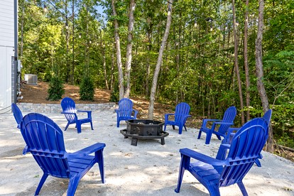 Embrace Nature in this Glorious Cabin in Fairview, Georgia - Fairview, Georgia - glamping.directory