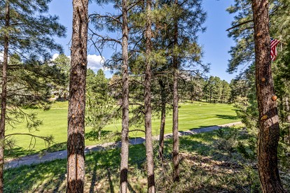 Beautiful Vacation Rental with Golf Club Fairway Views from the Spacious Deck in Flagstaff, Arizona - Flagstaff, Arizona - glamping.directory
