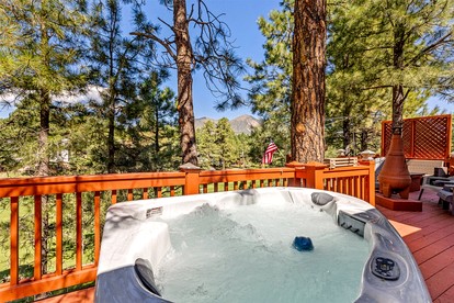 Beautiful Vacation Rental with Golf Club Fairway Views from the Spacious Deck in Flagstaff, Arizona - Flagstaff, Arizona - glamping.directory