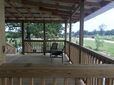 Cozy Cabin Rental on Vineyard in Allen, Oklahoma - Allen, Oklahoma - glamping.directory