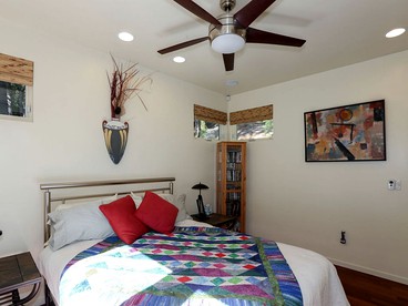 Stunning and Secluded Lakeside Getaway in the Grass Valley of California - Grass Valley, California - glamping.directory
