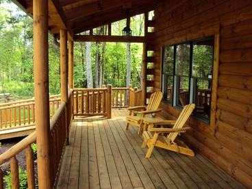 Charming Log Cabin Rental for a Group Getaway in Shenandoah, Virginia - Shenandoah , Virginia - glamping.directory