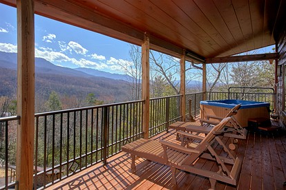 Romantic Gatlinburg Cabin Rental for a Vacation in Tennessee - Gatlinburg, Tennessee - glamping.directory