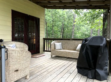 Cozy Cabin Rental near Ozark National Forest for a Relaxing Weekend Getaway in Arkansas - Harrison, Arkansas - glamping.directory