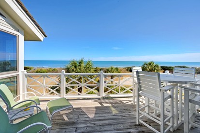 Stunning Oceanfront Villa with Gorgeous Sights in Georgetown, South Carolina - glamping.directory