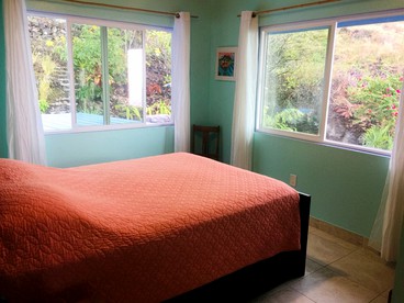 Idyllic Getaway with Ocean Views in Captain Cook, Hawaii - Captain Cook, Hawaii - glamping.directory