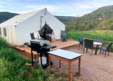Glamping Tent Rental for Farm Stay at a Working Ranch in Carbondale near Aspen and Maroon Bells, Colorado - glamping.directory