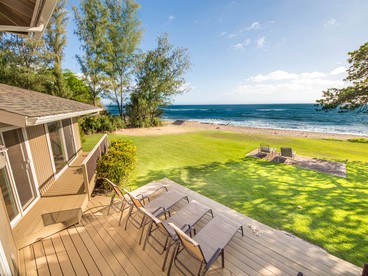 Secluded Oceanfront Villa with Spectacular Views of Kekaha Beach in Kauai, Hawaii - Kekaha, Hawaii - glamping.directory