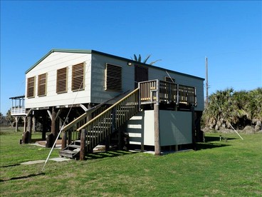 Fantastic Beach Cabin Rental on Galveston Island, Texas - glamping.directory