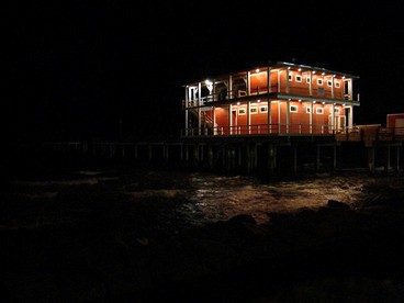 Fantastic Beach Cabin Rental on Galveston Island, Texas - Galveston, Texas - glamping.directory