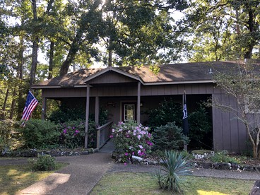 Mountain Cabin with Forest Views by South Fork Ouachita River, Arkansas - glamping.directory