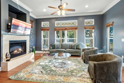 Coastal Beach Home with BBQ Grill & Kids Playground in Panama City Beach, Florida - Panama City Beach, Florida - glamping.directory