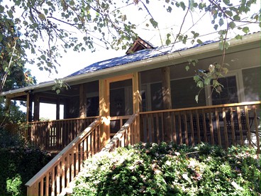 Cozy Mountain Getaway near Biking Trails in Franklin, North Carolina - Franklin, North Carolina - glamping.directory