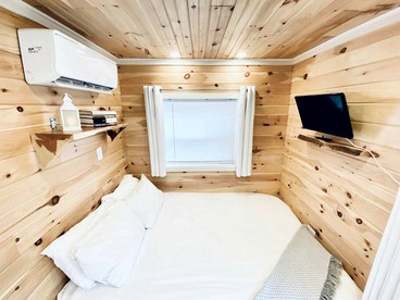 Experience Unrivaled Luxury: Exclusive Dome with Hot Tub and Unique Views in North Carolina - Todd, North Carolina - glamping.directory