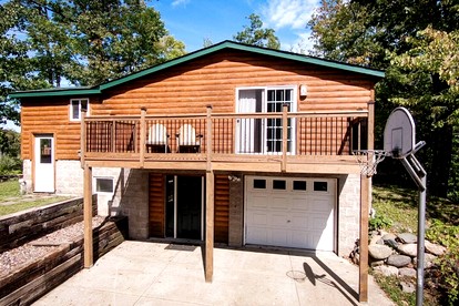 Lakefront Family-Friendly Cabin with a Games Room in Birchwood, Wisconsin - glamping.directory