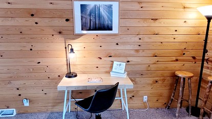 Lakefront Family-Friendly Cabin with a Games Room in Birchwood, Wisconsin - Birchwood, Wisconsin - glamping.directory