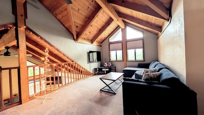 Cozy Luxe Hideaway with Stunning Views & Spacious Loft in Arnold, California - Arnold, California - glamping.directory