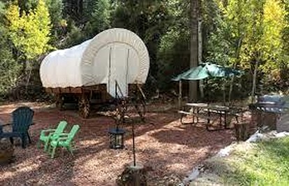 Spacious Wagon Ideal for Small Groups with Fire Pit in Utah - Alton, Utah - glamping.directory