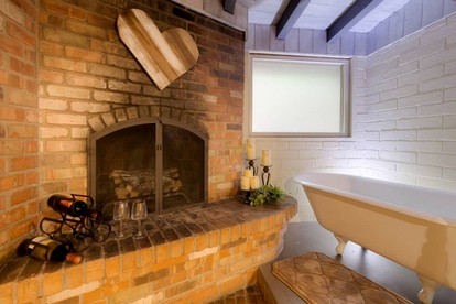 Charming Cabin Perfect for a Romantic Getaway with Patio in Sedona, Arizona - Sedona, Arizona - glamping.directory