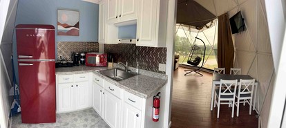Outstanding Luminous Dome Fully Equipped with Interior Bath in South Carolina - Salem, South Carolina - glamping.directory