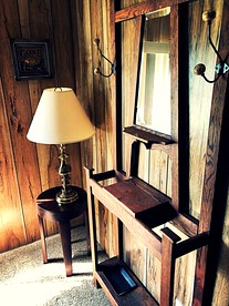 Cozy Five-Person Fishing Cabin with a Private Deck in Darby, Montana - Darby, Montana - glamping.directory