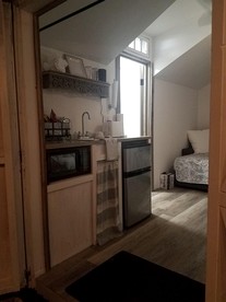 Cute Tiny House near Falmouth Heights Beach and close to Martha's Vineyard in East Falmouth, Massachusetts - East Falmouth, Massachusetts - glamping.directory
