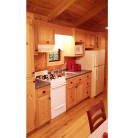 Romantic Rural Retreat with Fireplace and Private Hot Tub on 20 Acres, near Historic Hendersonville and Asheville, NC - Hendersonville, North Carolina - glamping.directory