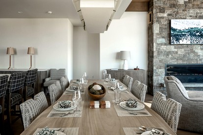 Impressive Mountain Villa with Hot-tub and Impressive Views in Big Sky, Montana - Big Sky, Montana - glamping.directory