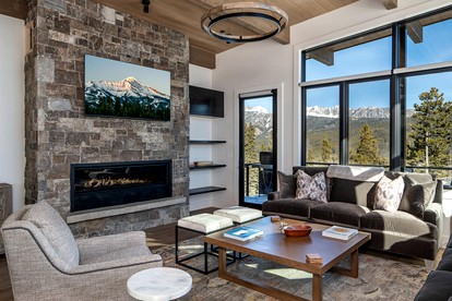 Impressive Mountain Villa with Hot-tub and Impressive Views in Big Sky, Montana - Big Sky, Montana - glamping.directory