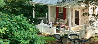 Charming Cottage Rental Overlooking Horse Meadows in Brandywine Valley, Pennsylvania - glamping.directory