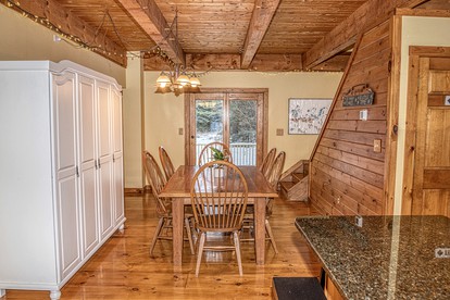 Private Cabin Rental on 20 Acres in Vermont, Perfect for Relaxing Escapes to Nature - Mount Holly, Vermont - glamping.directory