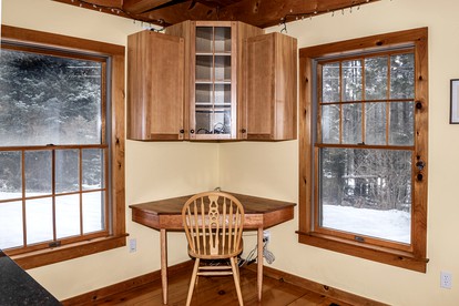 Private Cabin Rental on 20 Acres in Vermont, Perfect for Relaxing Escapes to Nature - Mount Holly, Vermont - glamping.directory