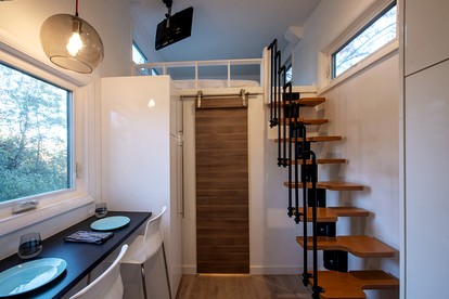 Modern Tiny House Surrounded by Nature near the Catskill Park for a Unique Glamping Experience in Woodridge, New York - Woodridge, New York - glamping.directory