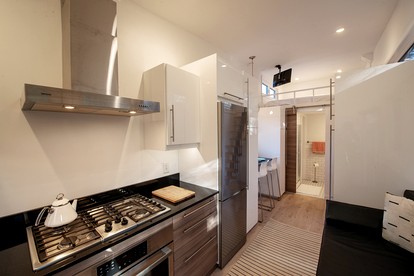 Modern Tiny House Surrounded by Nature near the Catskill Park for a Unique Glamping Experience in Woodridge, New York - Woodridge, New York - glamping.directory