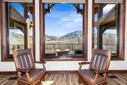 Luxury Mountain Lodge with Panoramic Views in Afton, Wyoming - Afton, Wyoming - glamping.directory
