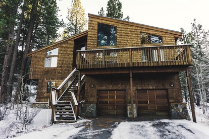 Mountain Vacation Rental with Private Hot Tub in Truckee, California - glamping.directory