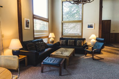 Mountain Vacation Rental with Private Hot Tub in Truckee, California - Truckee, California - glamping.directory