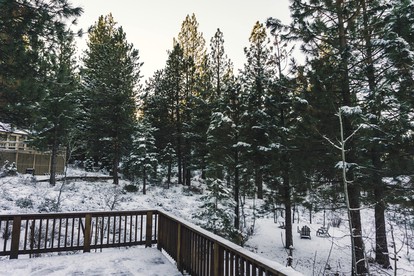 Mountain Vacation Rental with Private Hot Tub in Truckee, California - Truckee, California - glamping.directory
