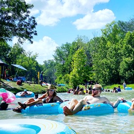 Dreamy Oasis on the San Marcos River: Luxurious Safari Tent Perfect for Glamping near Kingsbury, Texas - Kingsbury, Texas - glamping.directory