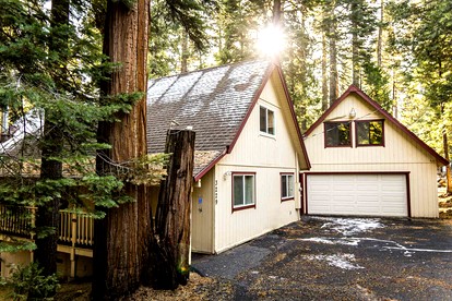 Group Cozy Cottage with Game Room in California - glamping.directory