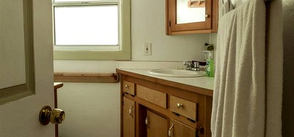 Warm and Cozy Cottage Nestled in Sierra Nevada Mountains, California - Kernville, California - glamping.directory