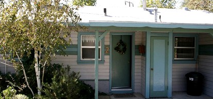 Warm and Cozy Cottage Nestled in Sierra Nevada Mountains, California - glamping.directory