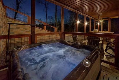 Amazing Cabin Rental for a Vacation near the Great Smoky Mountains, TN - Gatlinburg, Tennessee - glamping.directory