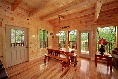 Amazing Cabin Rental for a Vacation near the Great Smoky Mountains, TN - Gatlinburg, Tennessee - glamping.directory