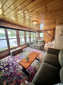 Fantastic Secluded Cottage with Lake Access in Raymond, Maine - Raymond, Maine - glamping.directory
