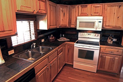 Wooden Cabin with Jacuzzi Suitable for Groups in Colorado - Estes Park, Colorado - glamping.directory