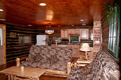 Wooden Cabin with Jacuzzi Suitable for Groups in Colorado - Estes Park, Colorado - glamping.directory