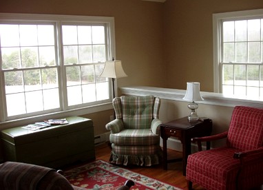 One-Bedroom, One-Bathroom Cottage Rental on a 250-Acre Cattle Farm near Appalachian Trail - Scottsville, Virginia - glamping.directory