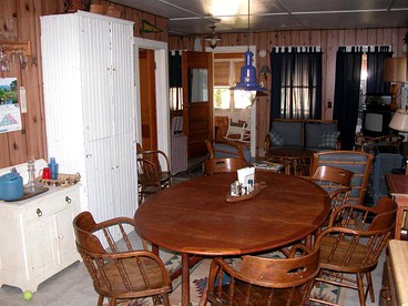 Cozy Cottage Rental with Views of Historic Lake Champlain in West Swanton, Vermont - West Swanton, Vermont - glamping.directory