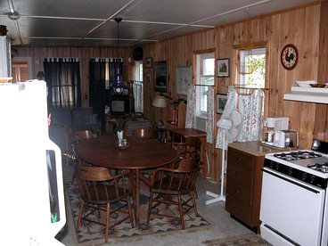 Cozy Cottage Rental with Views of Historic Lake Champlain in West Swanton, Vermont - West Swanton, Vermont - glamping.directory